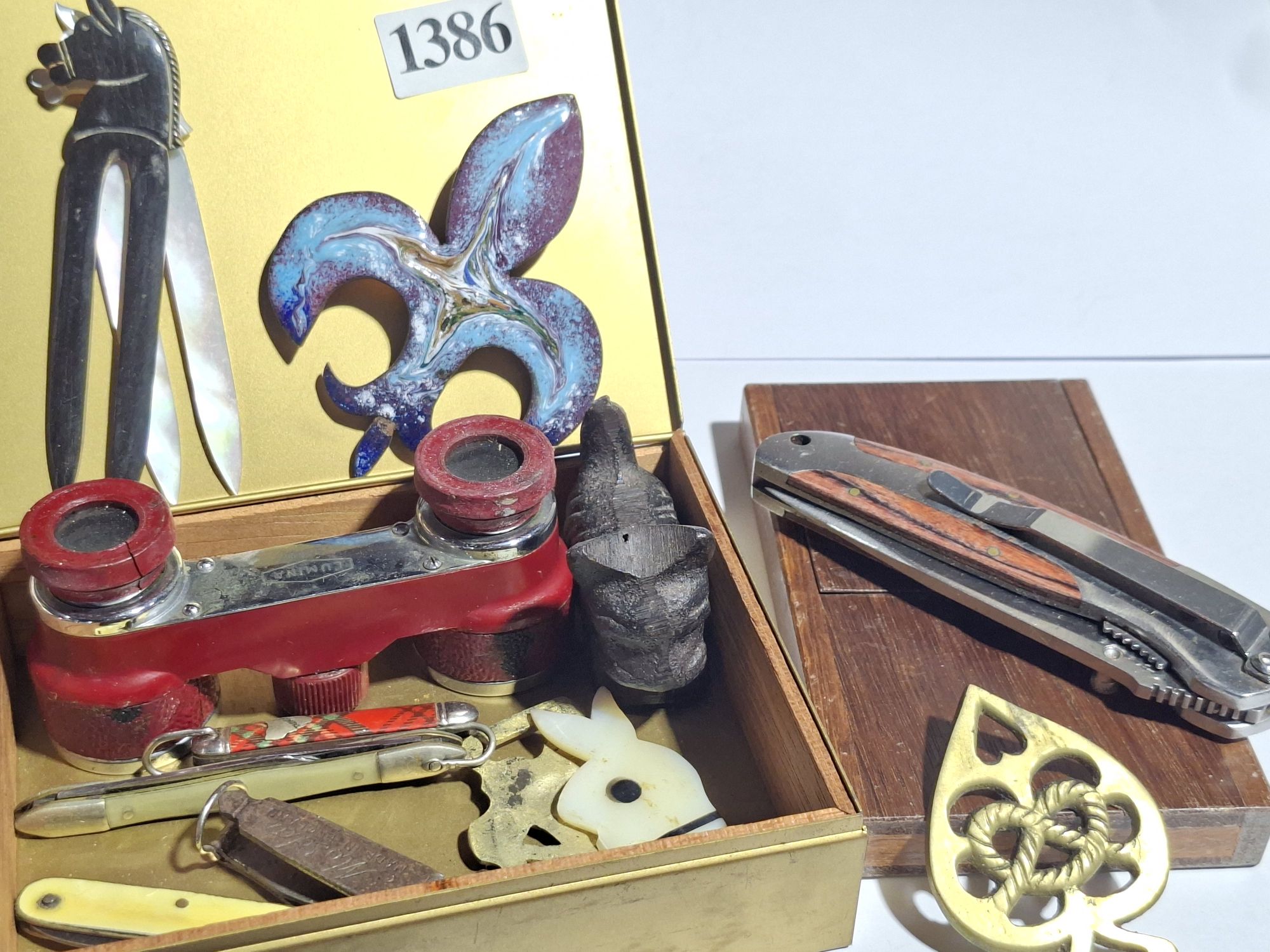 Vintage Collectables In Cigar Tin