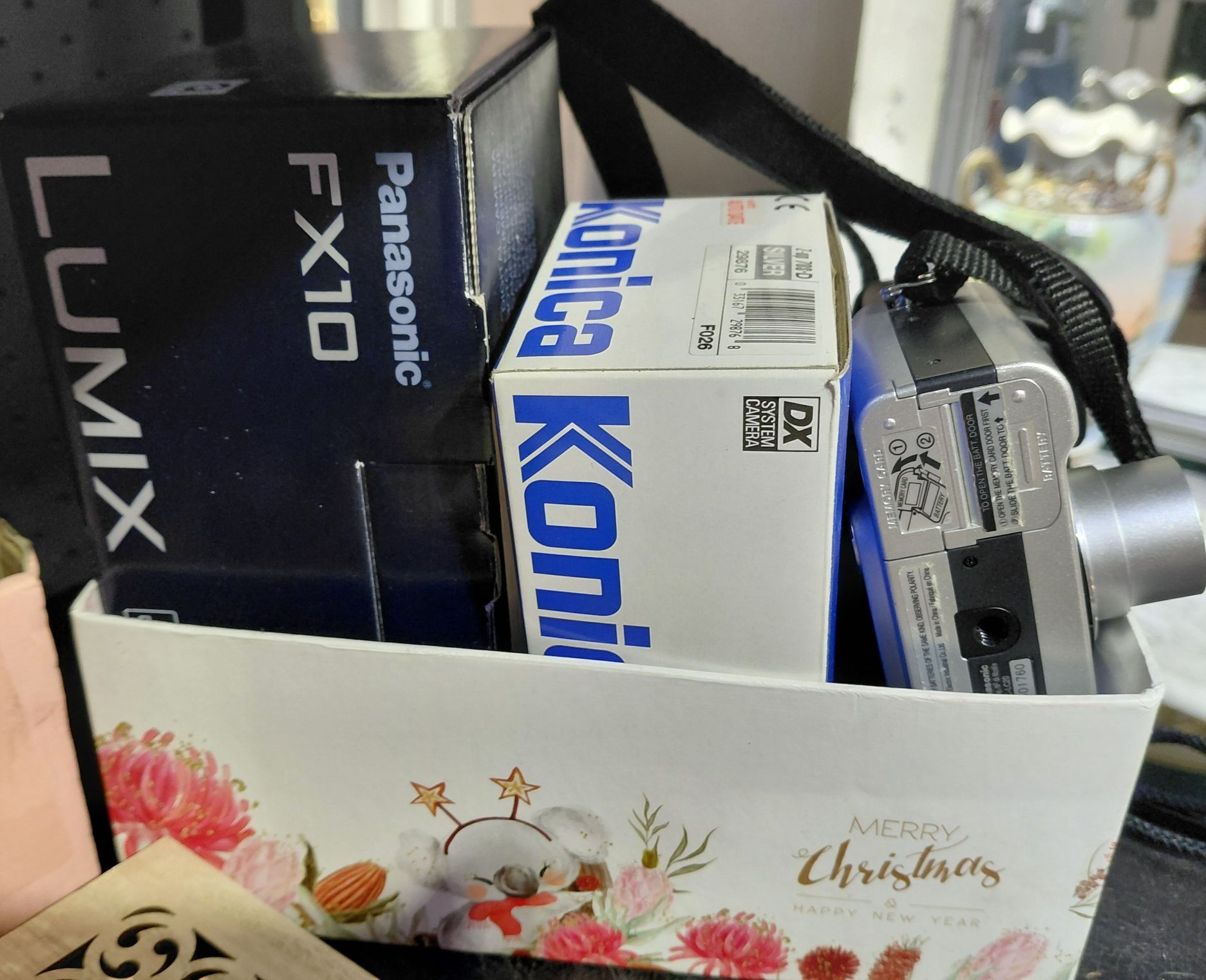 424 · DIGITAL CAMERA'S