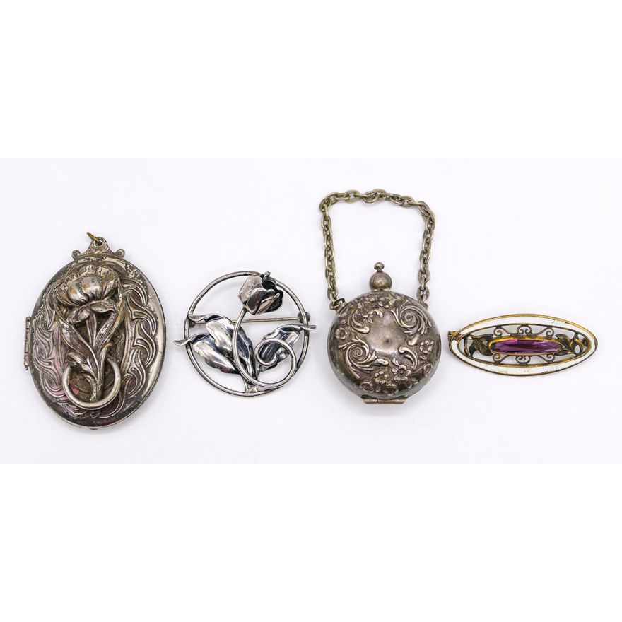Box Coin Silver Coin Purse etc.