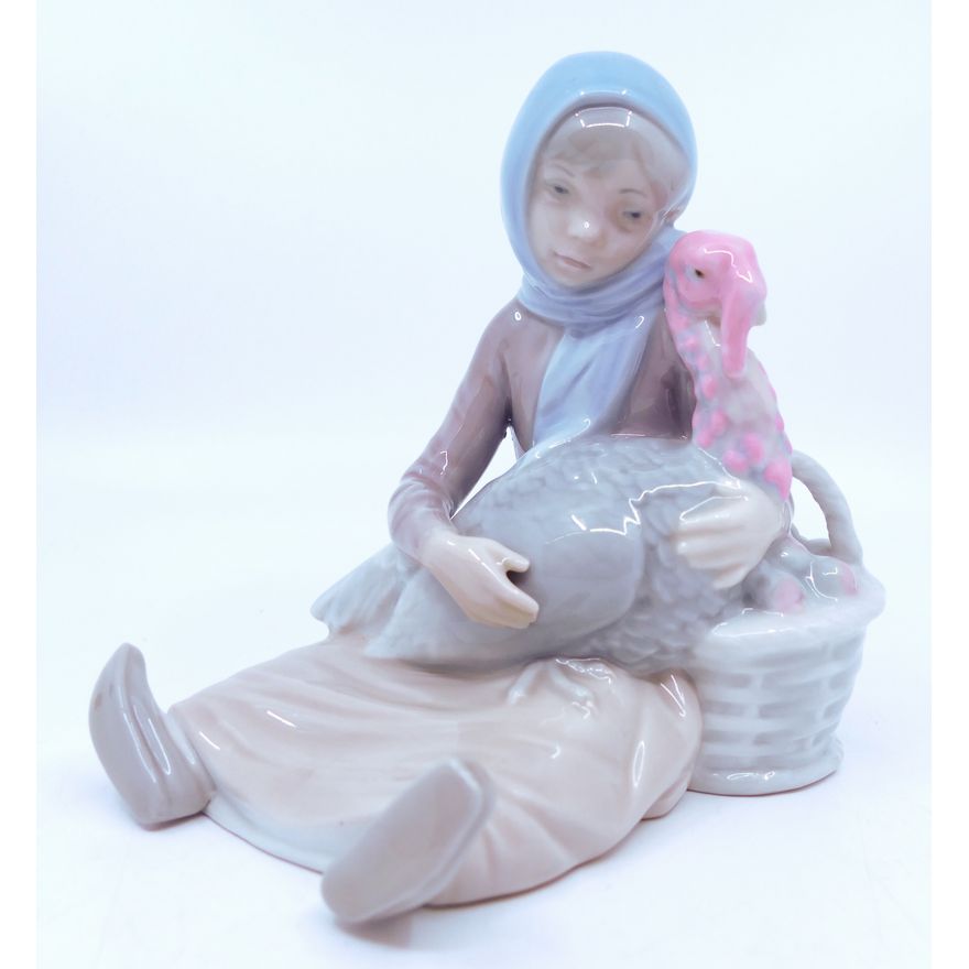 Lladro ''Girl With Turkey'' Figure With Box - 04569