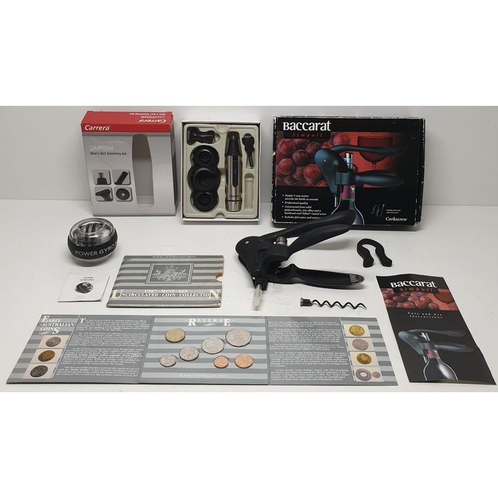 Shaver, Corkscrew & Coin set