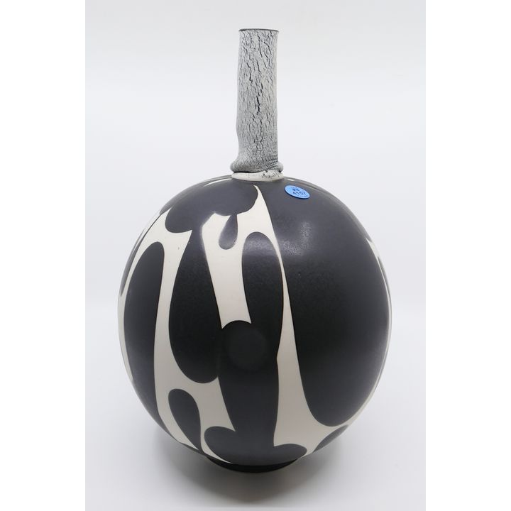 Sam Scott Black & White Porcelain Vase with Handbuit Neck- 14''