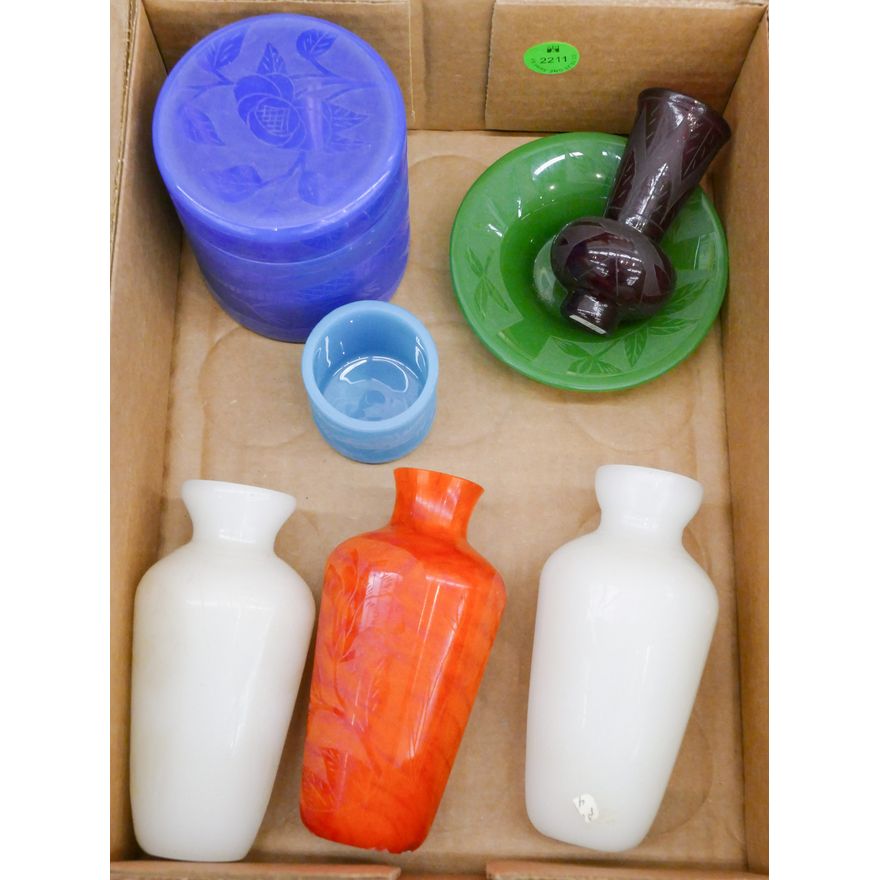 Box 7pc Chinese Decorated Peking Glass