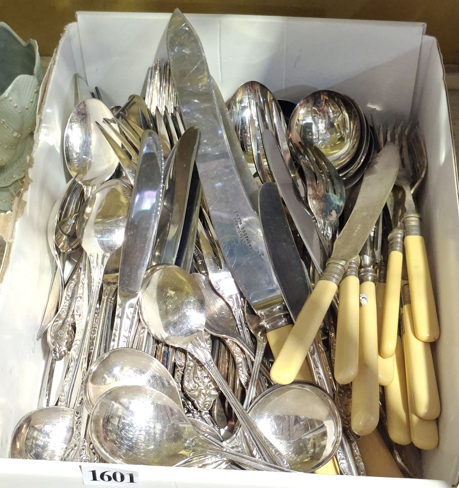 Cutlery And Bread Kvives