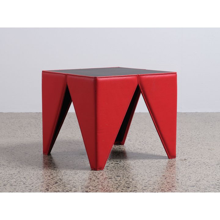 Pablo Reinoso - A ‘Pocketable’ table