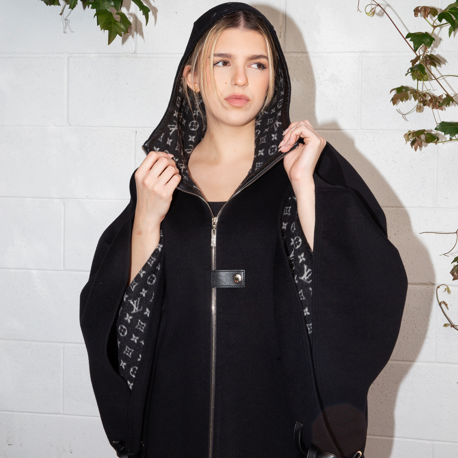 Louis Vuitton Black Woollen Cape with Hood Size 40