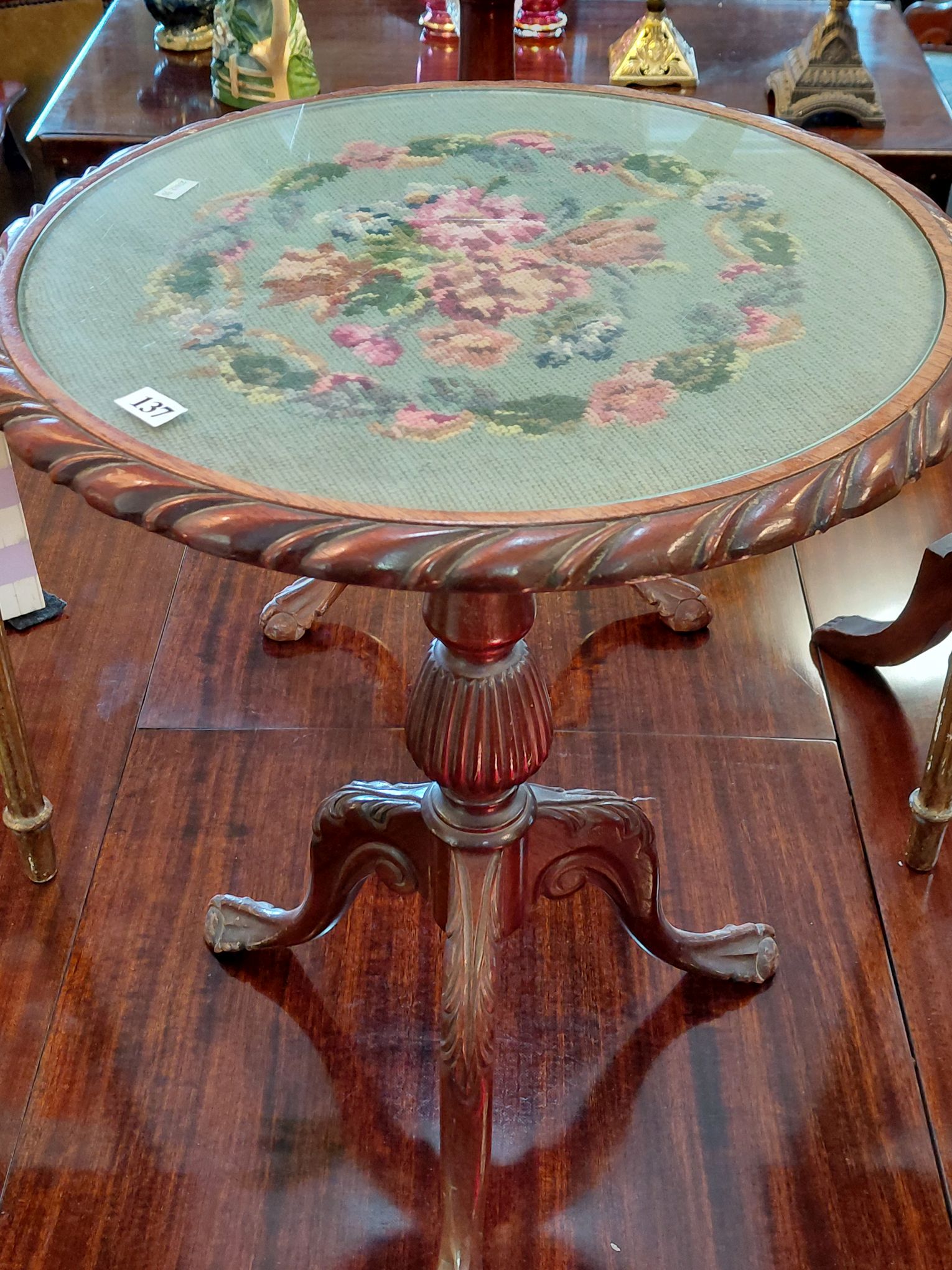 137 · WINE TABLE