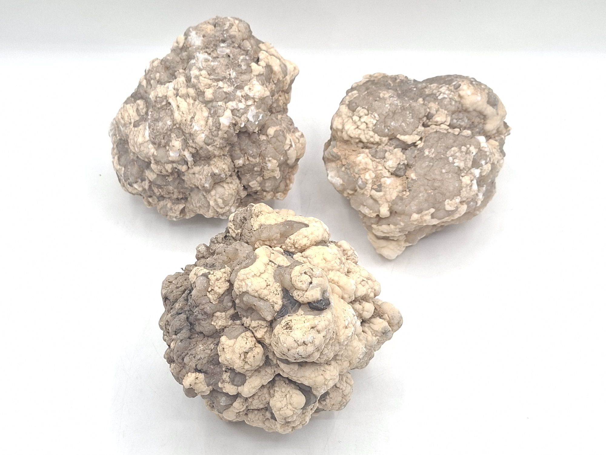 139 · UNCUT CRYSTAL GEODES