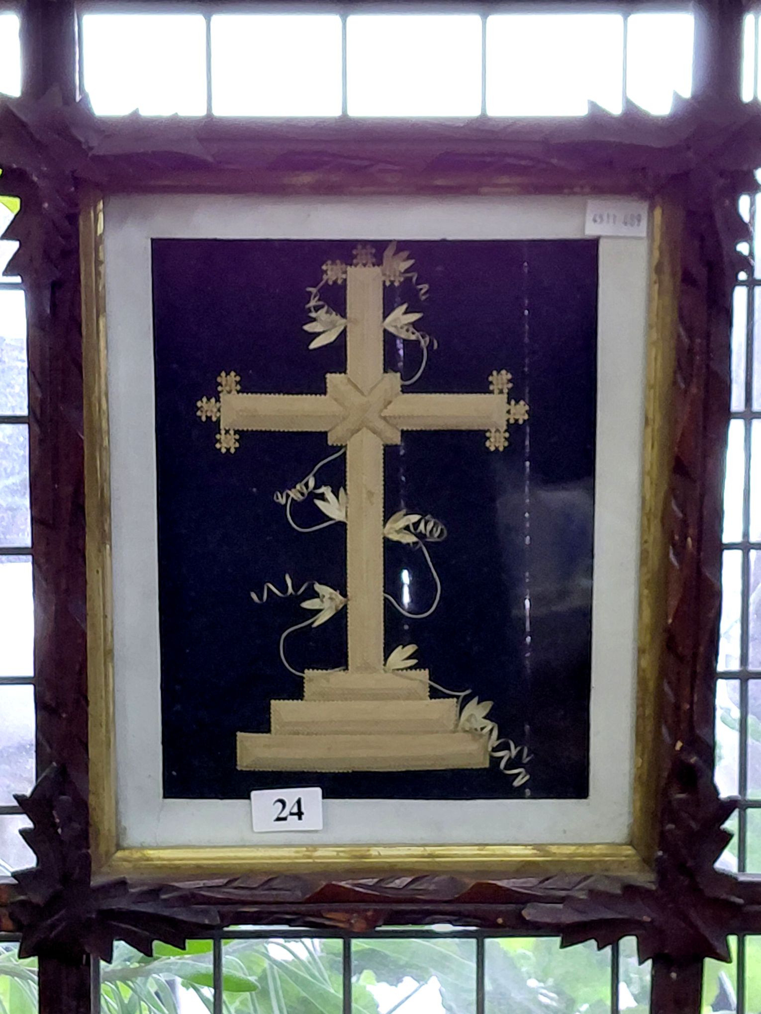 24 · ANTIQUE PAPER ART