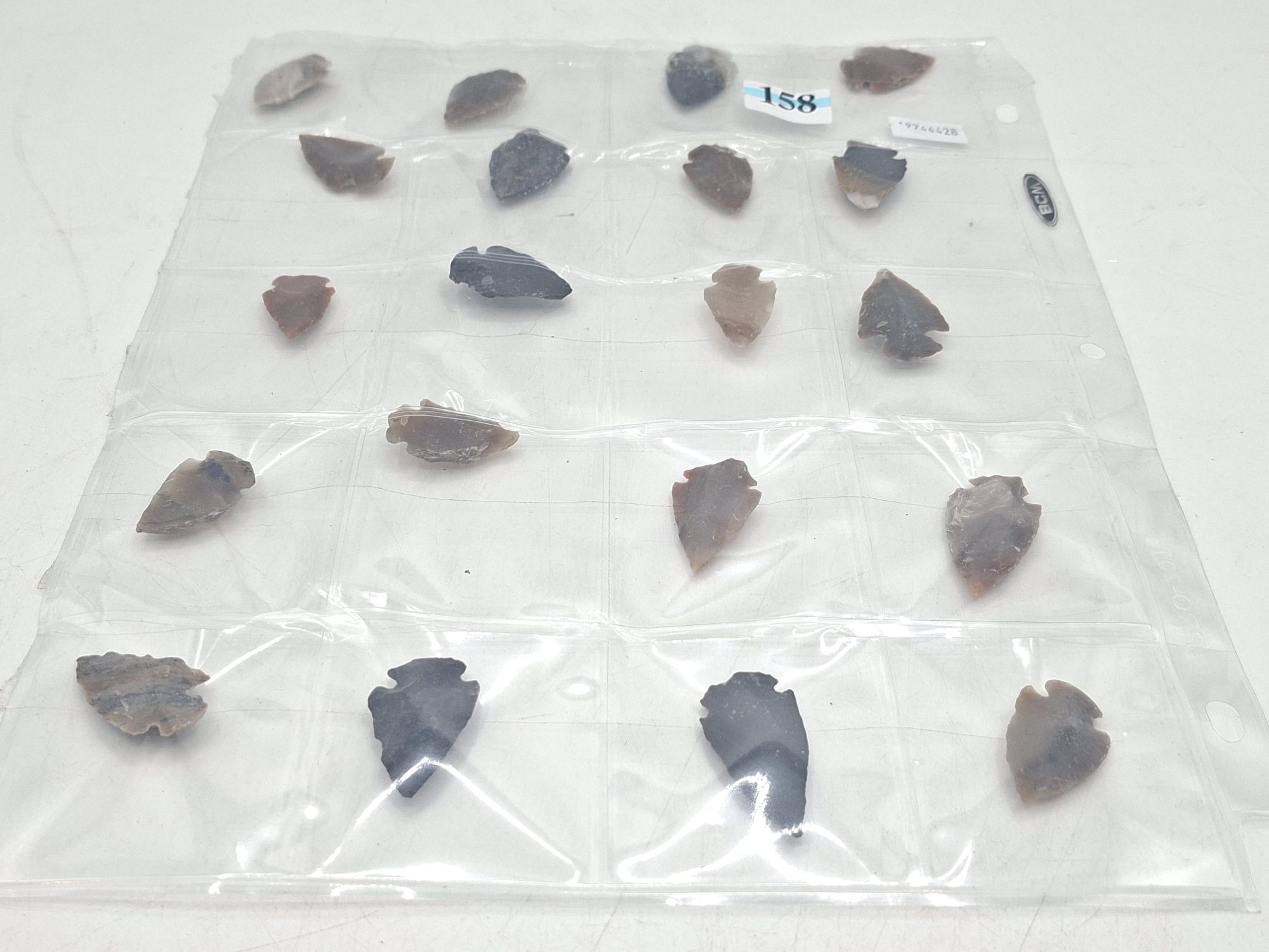 FLINT STONE ARROWHEADS