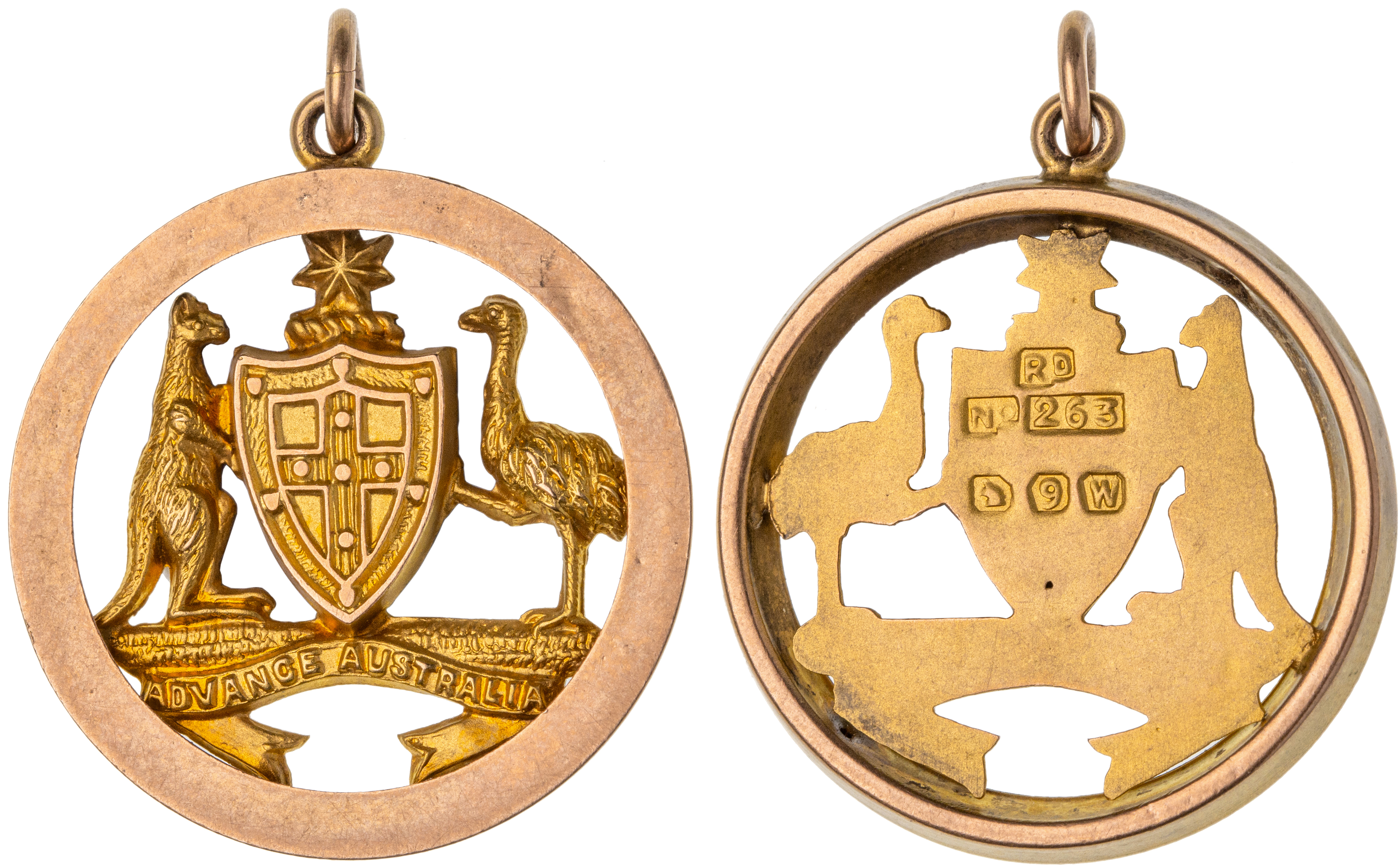 125 · 9ct Gold Federation Pendant, 1910, EF - UNC