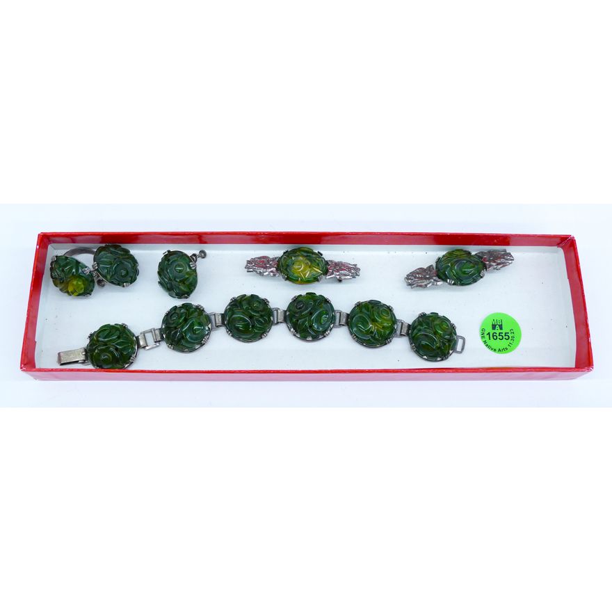 Box Green Bakelite Deco Jewelry Suite