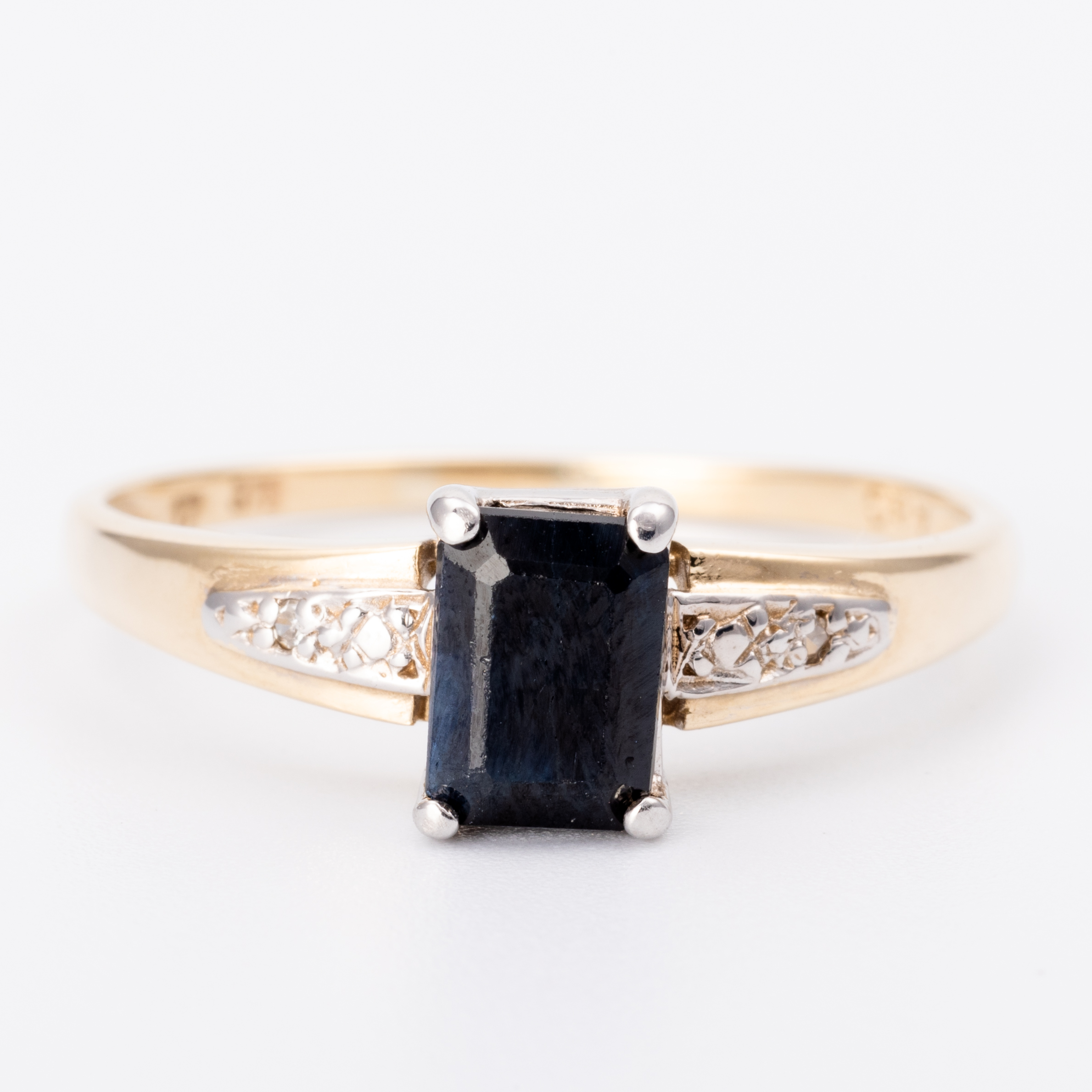 Sapphire & Diamond Ring 9ct Gold