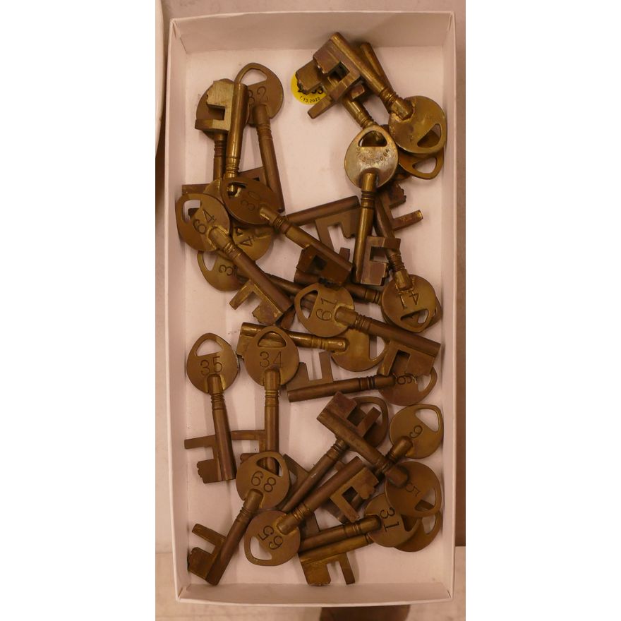 Box Brass Hotel Keys