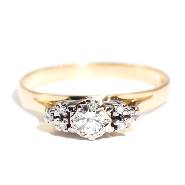 18ct Diamond Ring