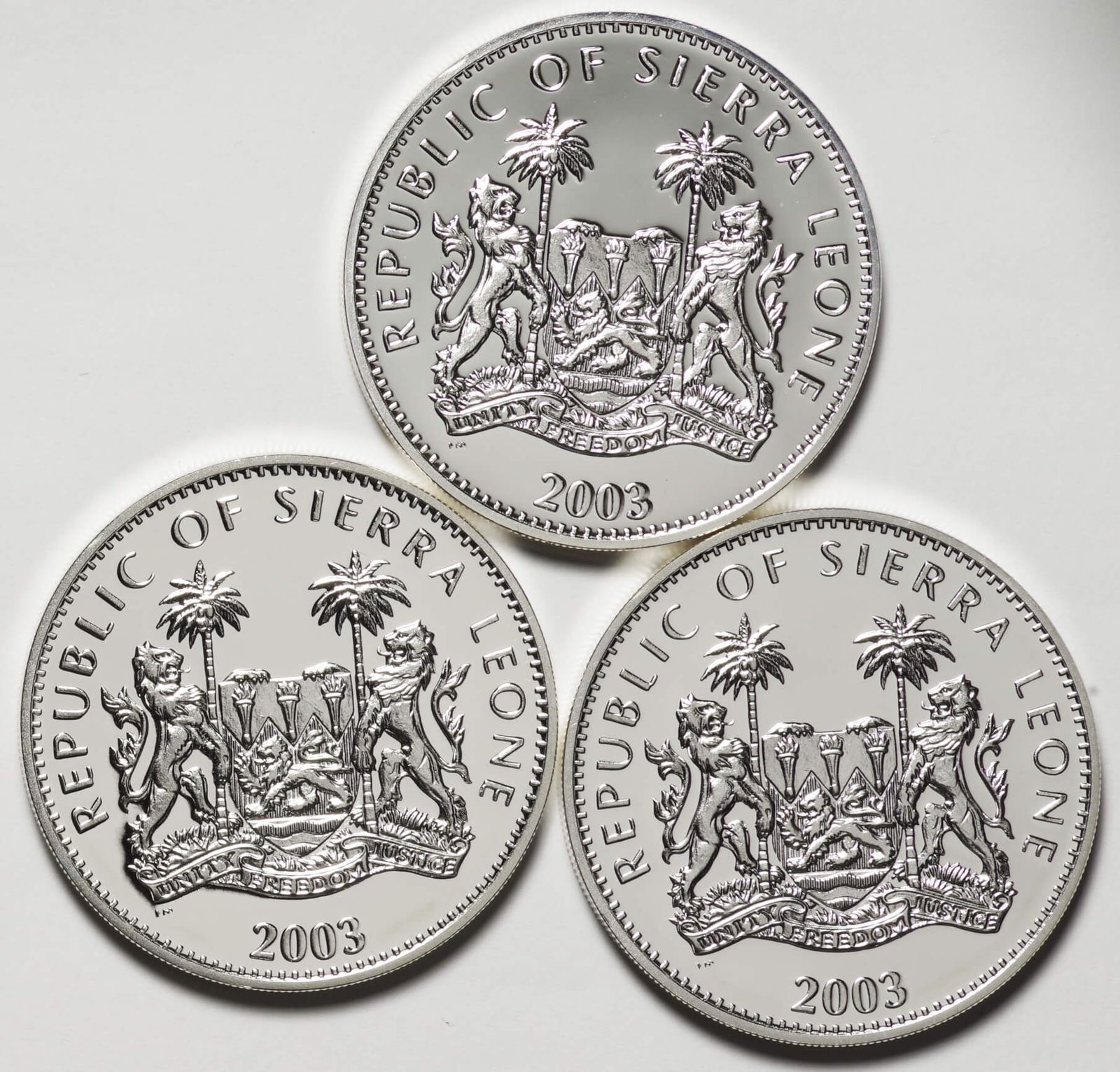 若者に人気のブランド シェラレオネ-Sierraleone.鉄腕アトム生誕記念 10ドルカラー銀貨 コレクション