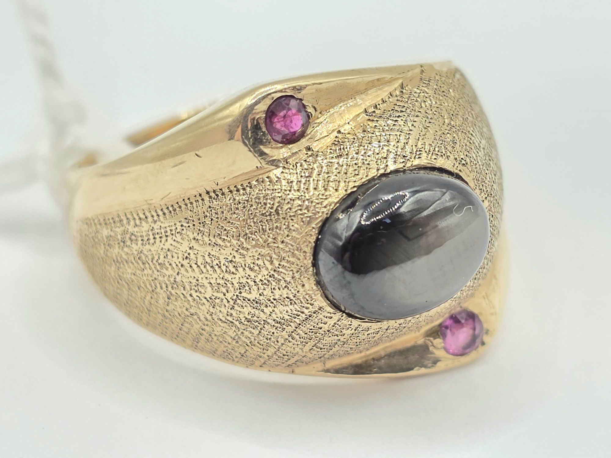 247 · 18CT ARTISAN MADE UNISEX DRESS RING