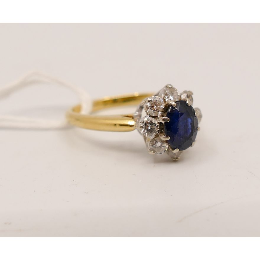 Ladies 18K Blue Sapphire and Diamond Ring- Size 5- Sapphire 7x5.5mm- 3.2g