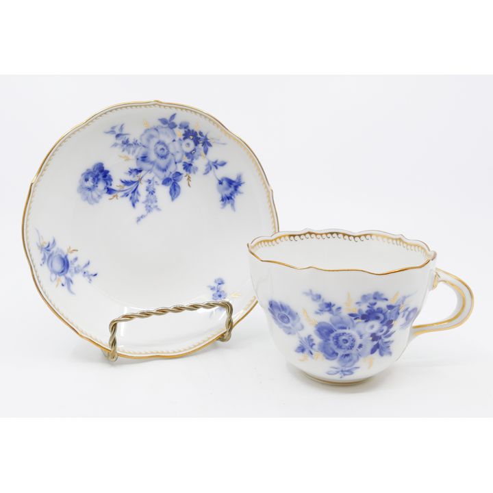 Set of 12 Meissen Blue Flowers Porcelain Flat Cups & Saucers