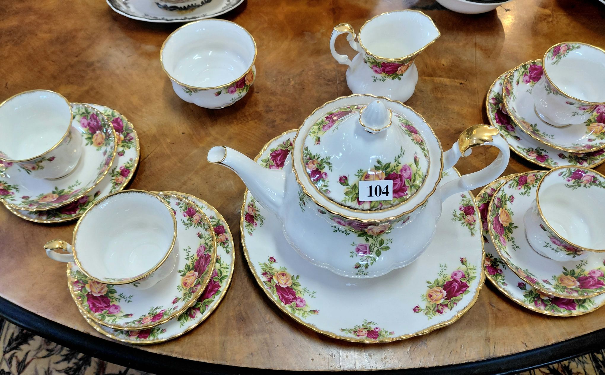 104 · ROYAL ALBERT