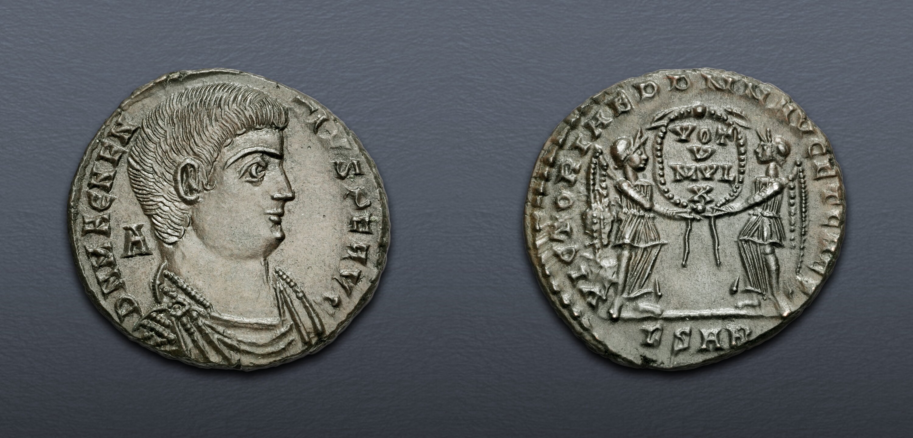 Magnentius. AD 350-353. Æ (21mm, 5.56 g, 6h). Arelate (Arles) mint, 2nd ...