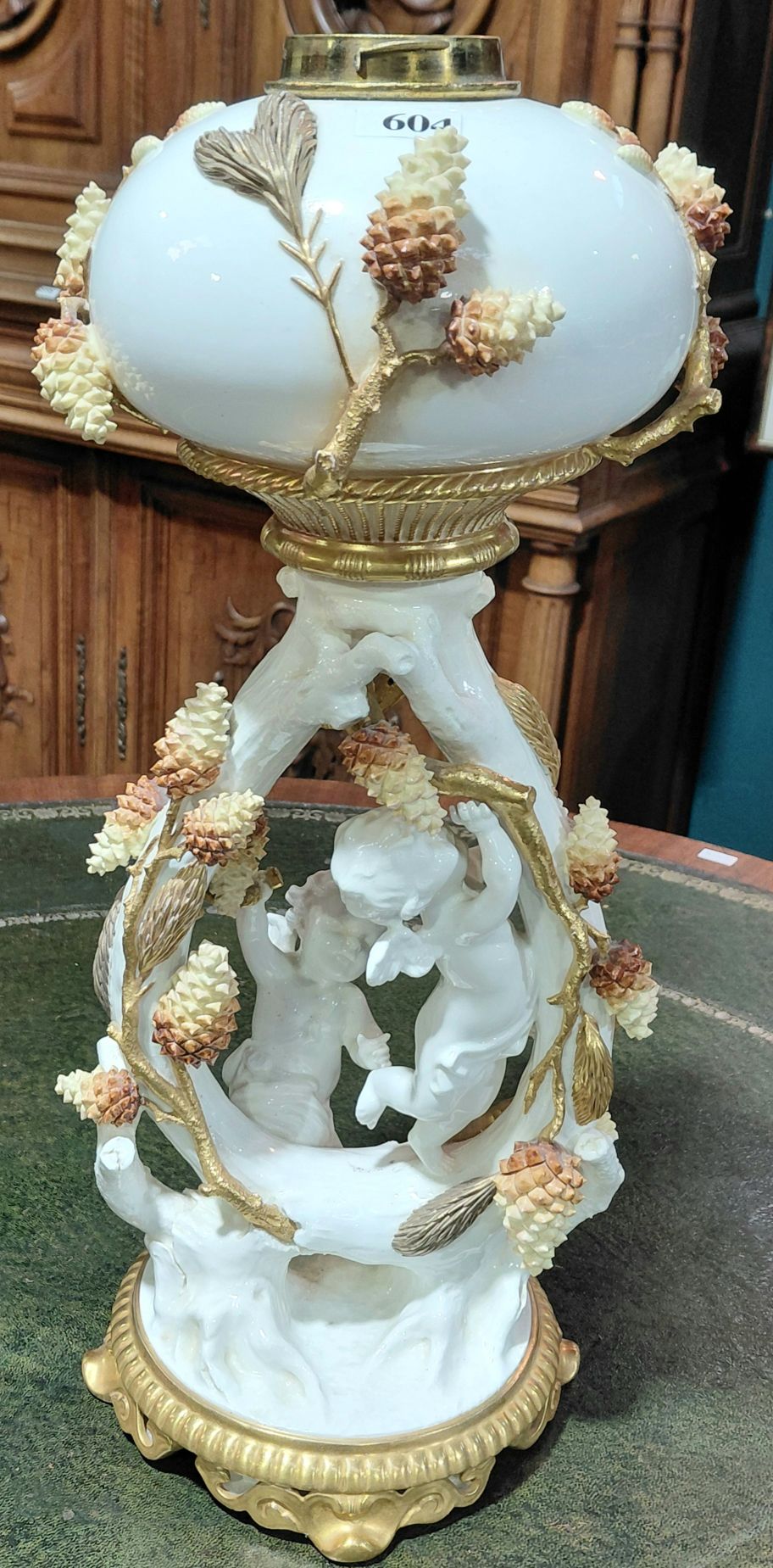 604 · MOORE BROTHERS OIL LAMP