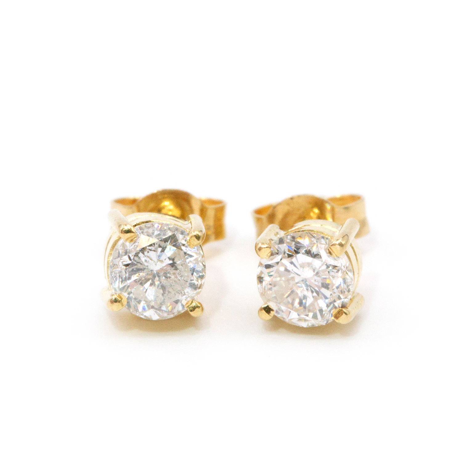 104 · 1.00 Carat Diamond 18ct Gold Stud Earrings
