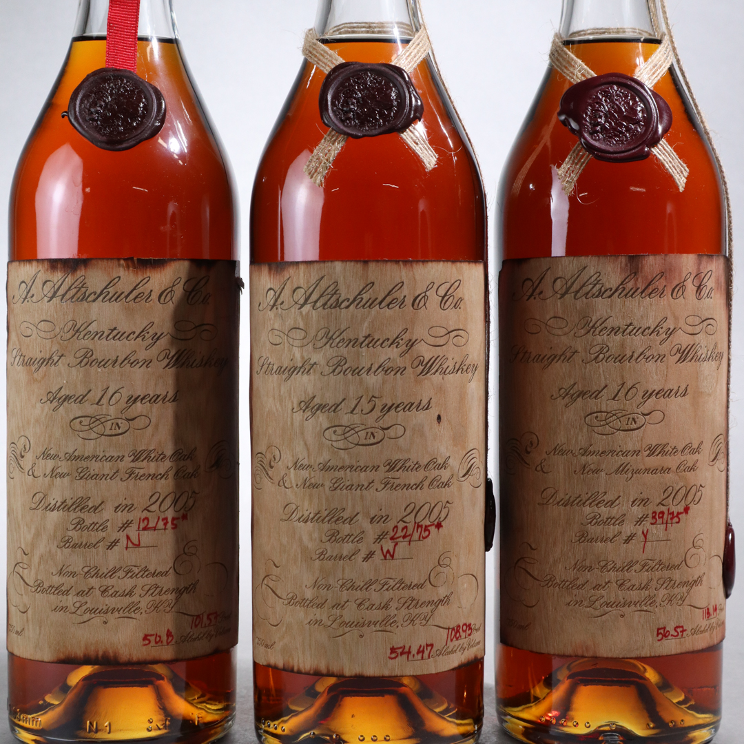 Bottles) Altschuler Auctions & \'A. Unicorn Bourbon Woodwork | Co\' Distillery Multi-Pack (3