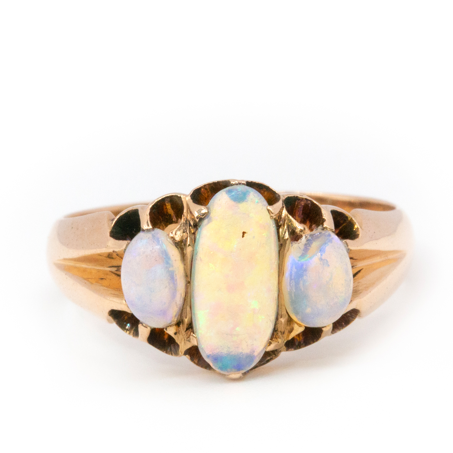 181 · Antique Opal 18ct Gold Ring