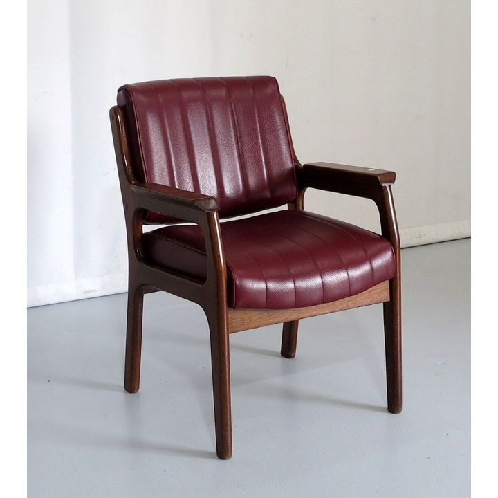 UPHOLSTERED ARMCHAIR