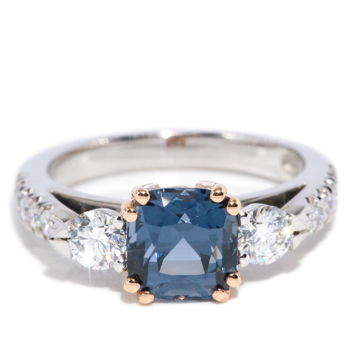 2.44ct Spinel & 0.68ct Diamond RIng