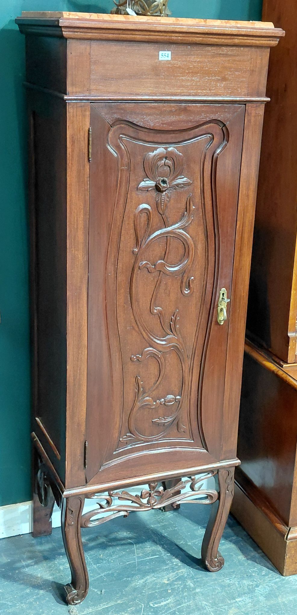 554 · PAIR OF ART NOUVEAU CABINETS