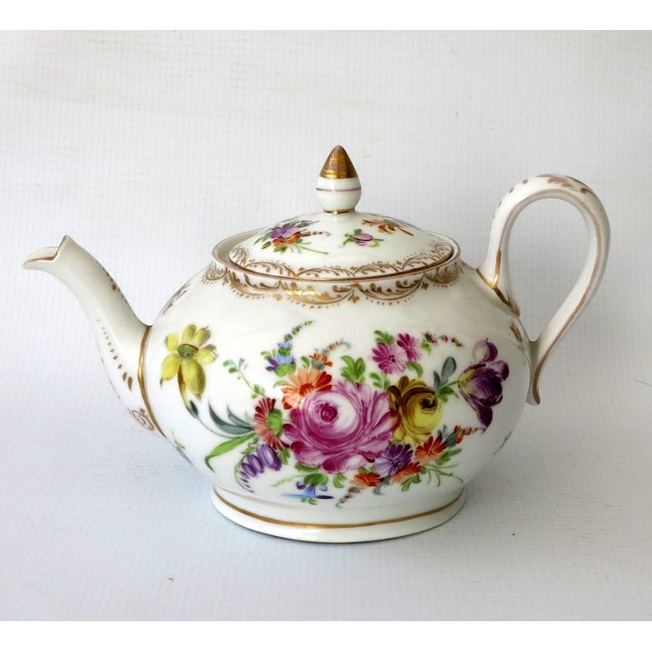 DRESDEN PORCELAIN TEAPOT