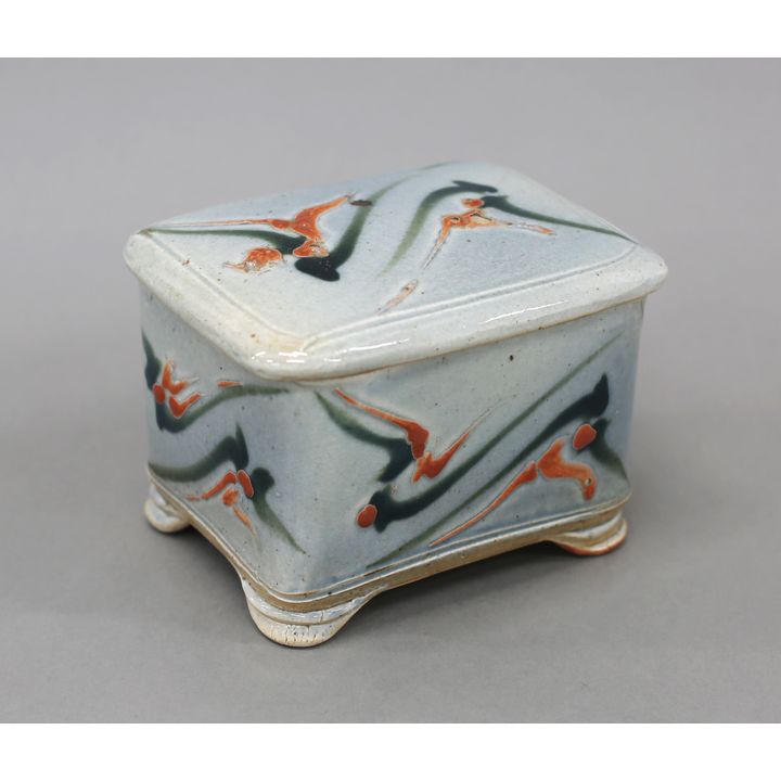 Merilyn Wiseman - Rectangular lidded box