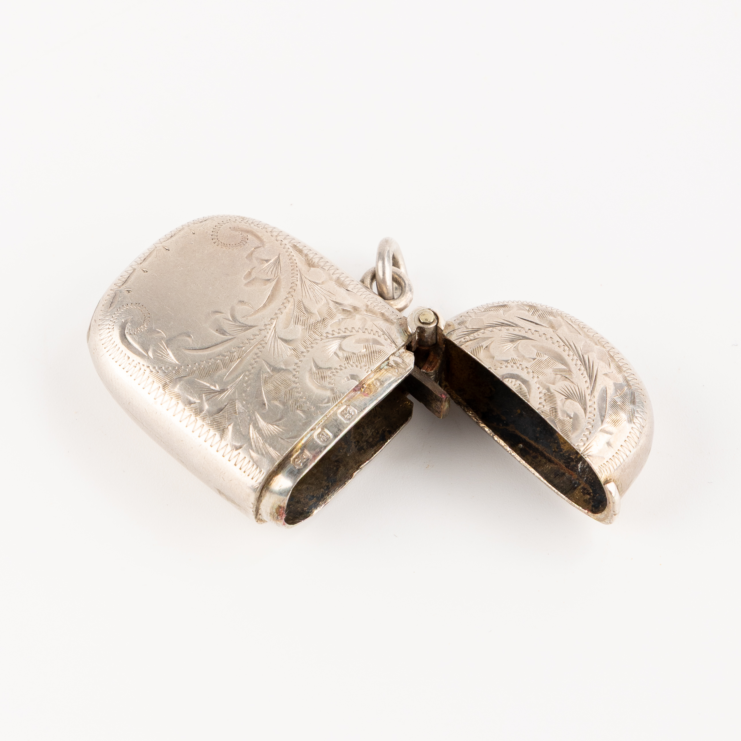 151 · Great Britain, Silver Vesta Case, 1898