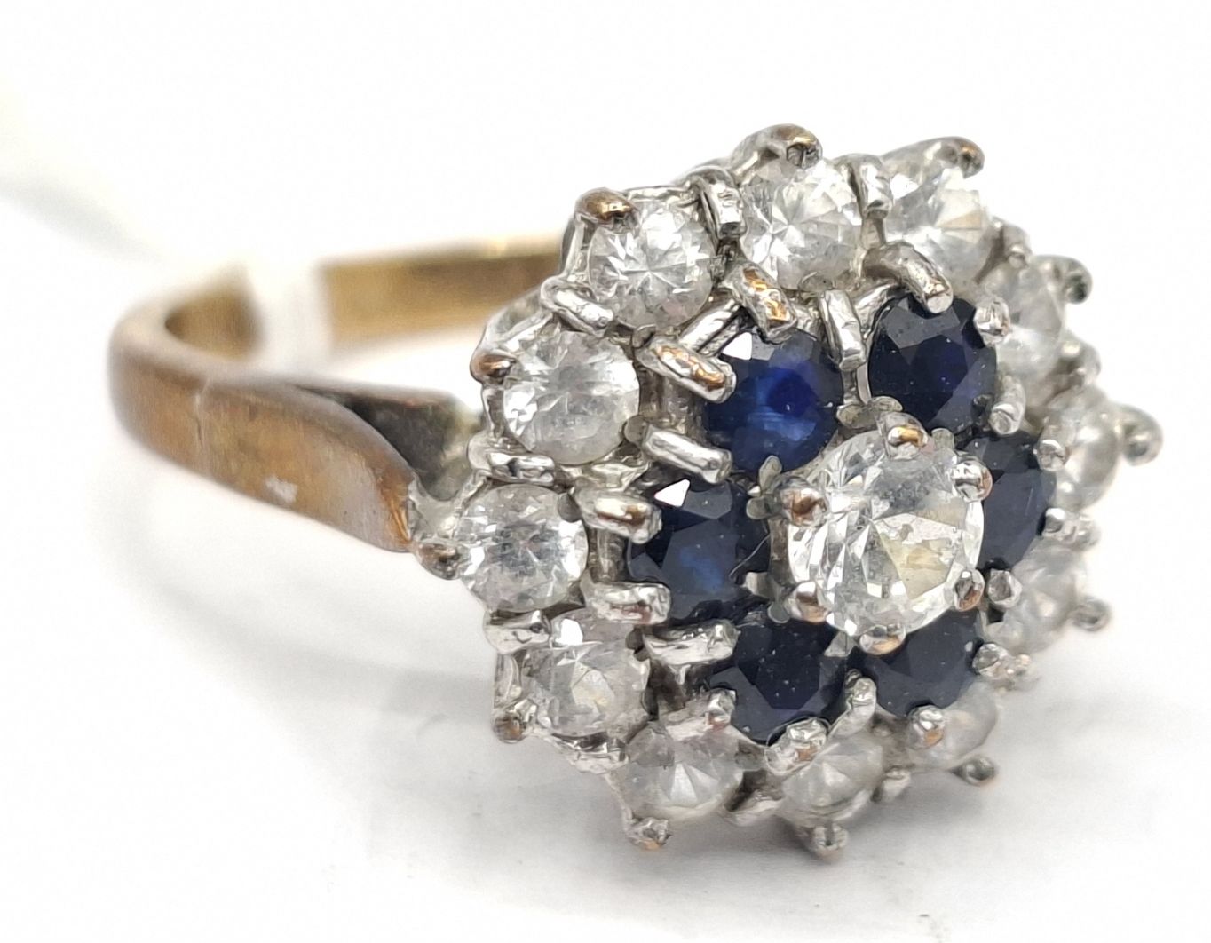 1043 · 9CT GOLD COCKTAIL RING