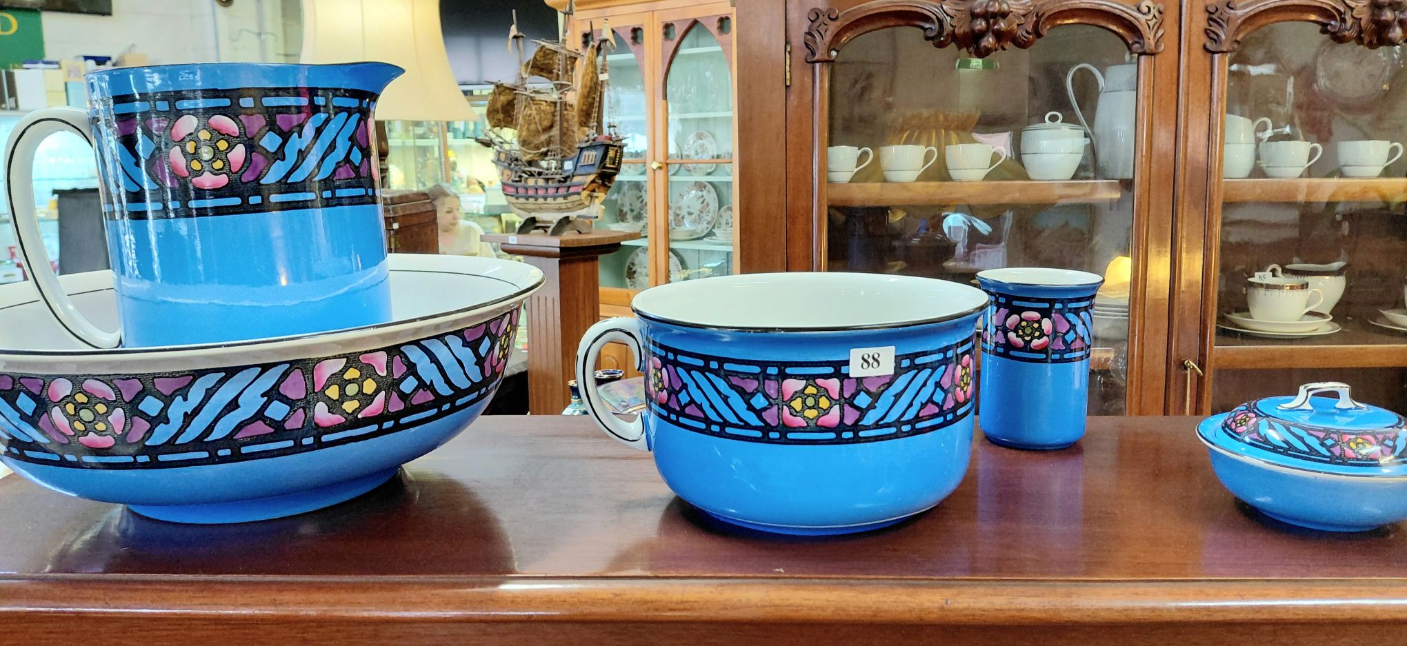 88 · WILKINSON WASH SET