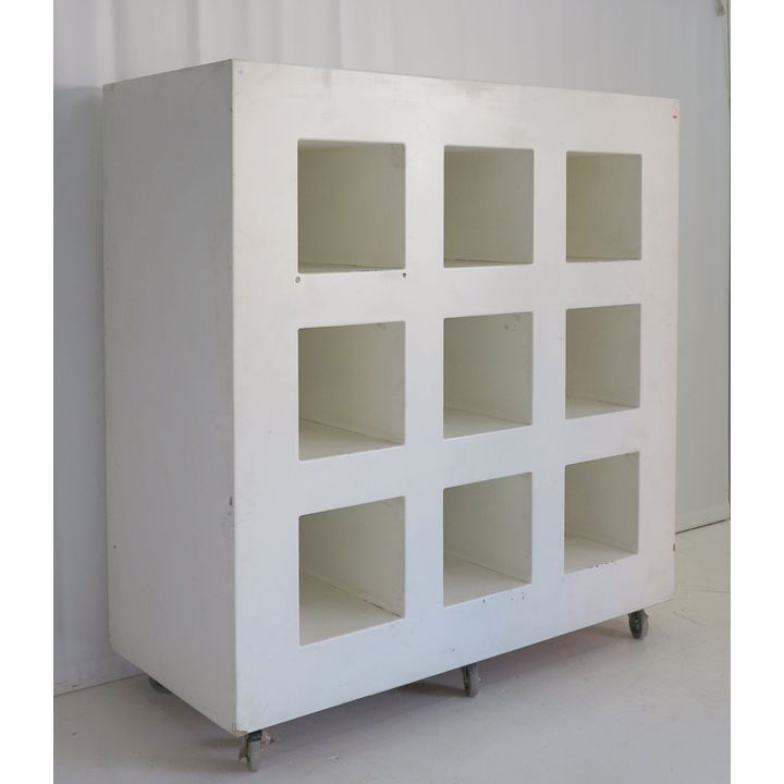 HEAVY DISPLAY SHELF ON CASTORS