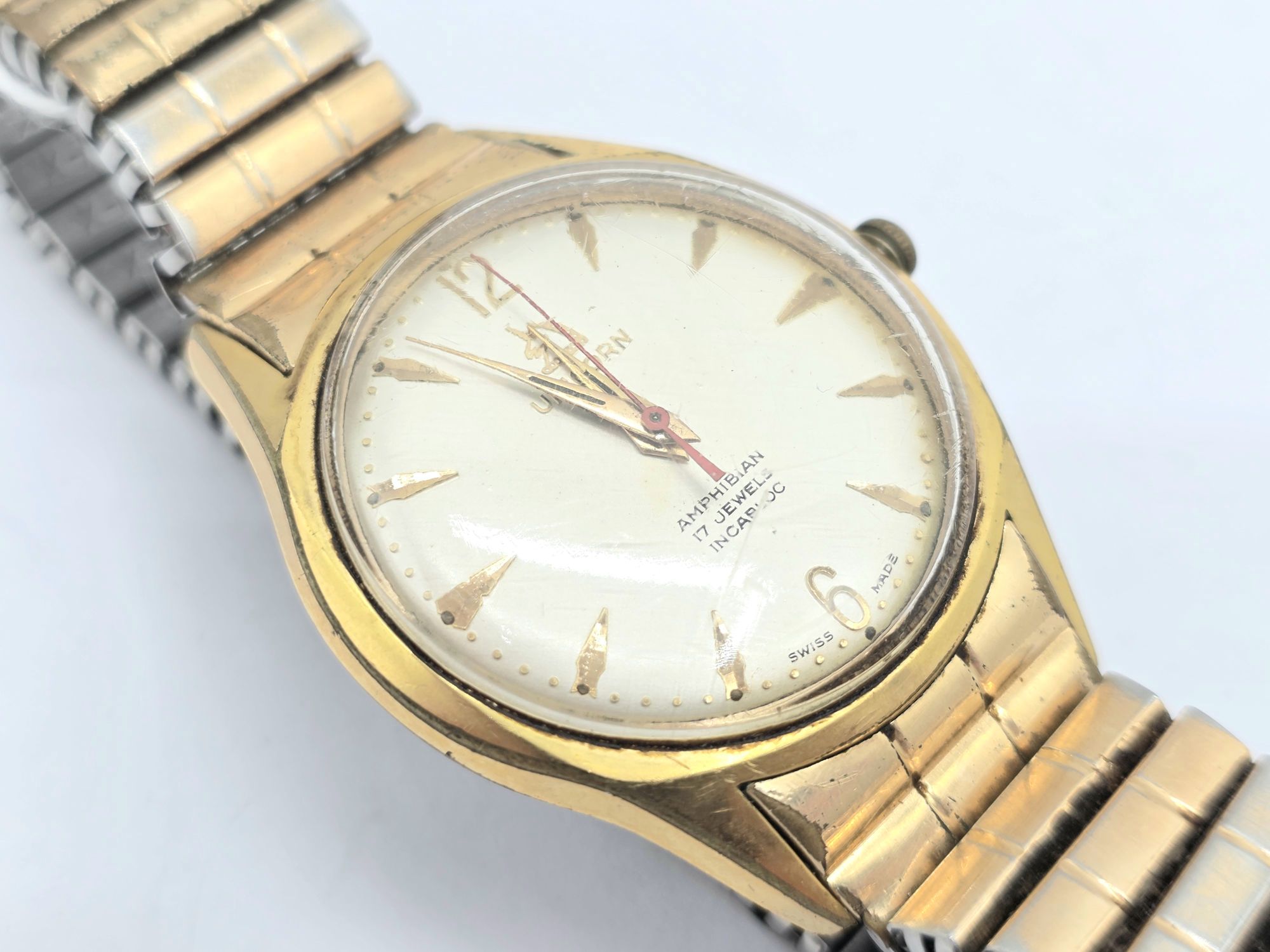 VINTAGE UNICORN GENTS WRIST WATCH