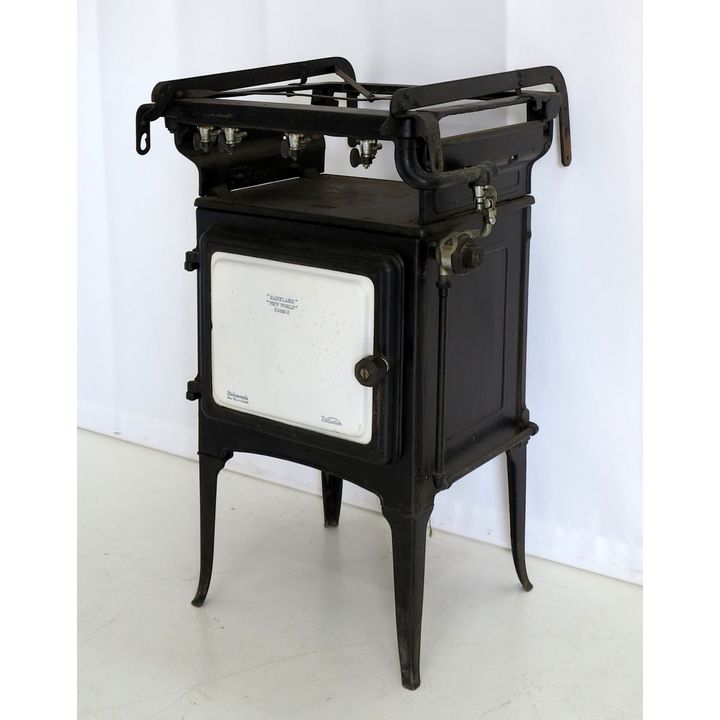VINTAGE NEW WORLD "RANELAGH SERIES 2" GAS STOVE