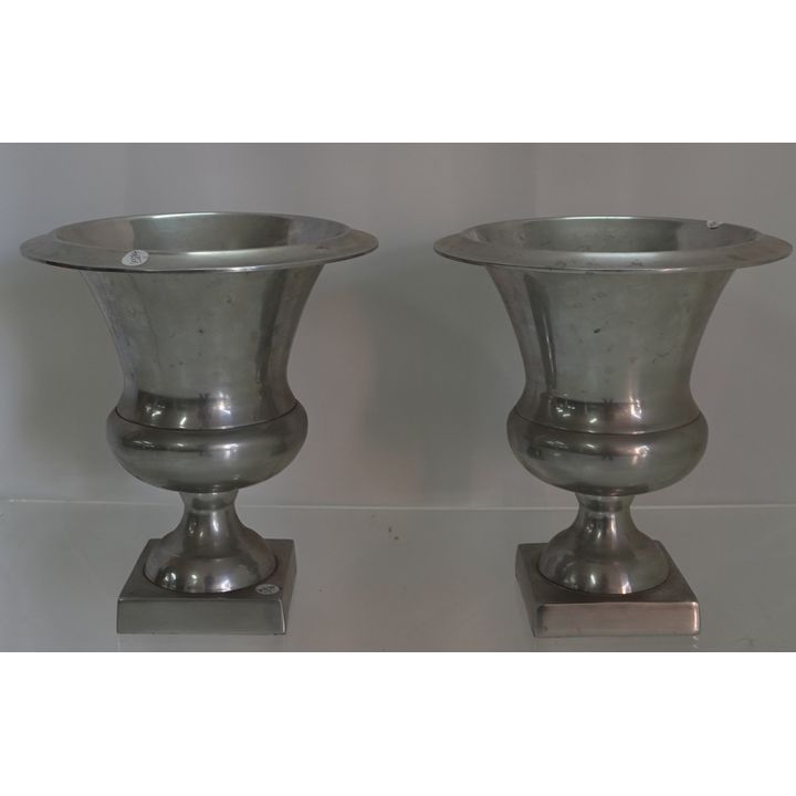 PAIR OF URNS