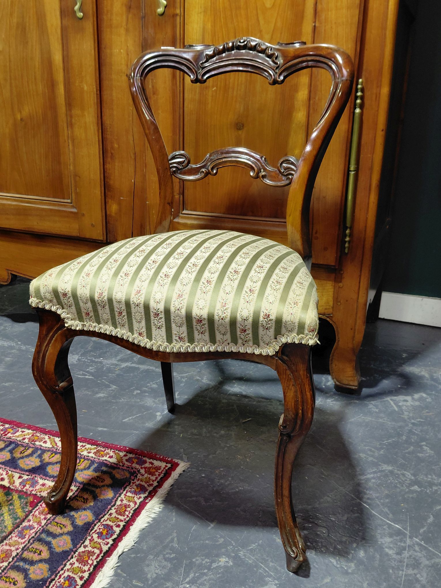638 · VICTORIAN DINING CHAIRS