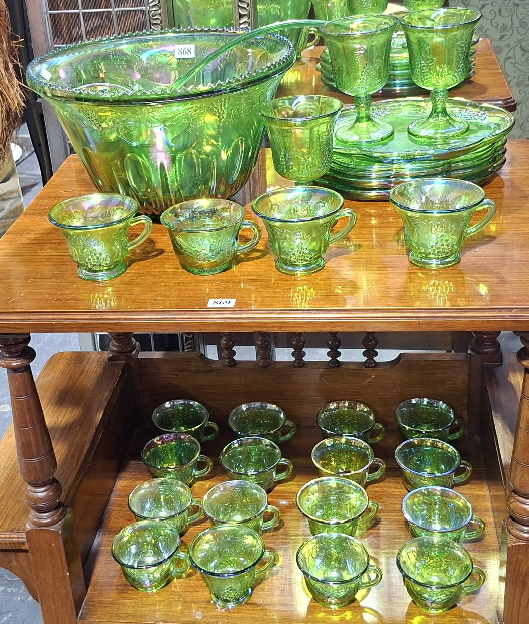 CARNIVAL GLASSWARE