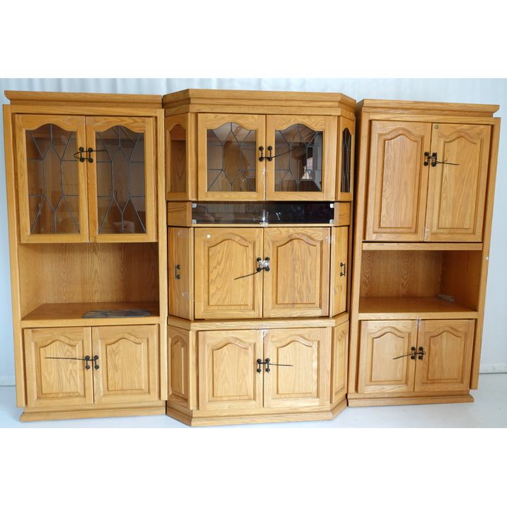 WALL UNIT
