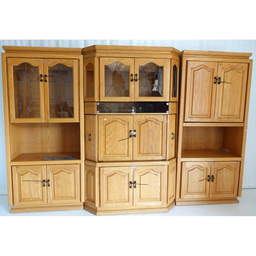WALL UNIT