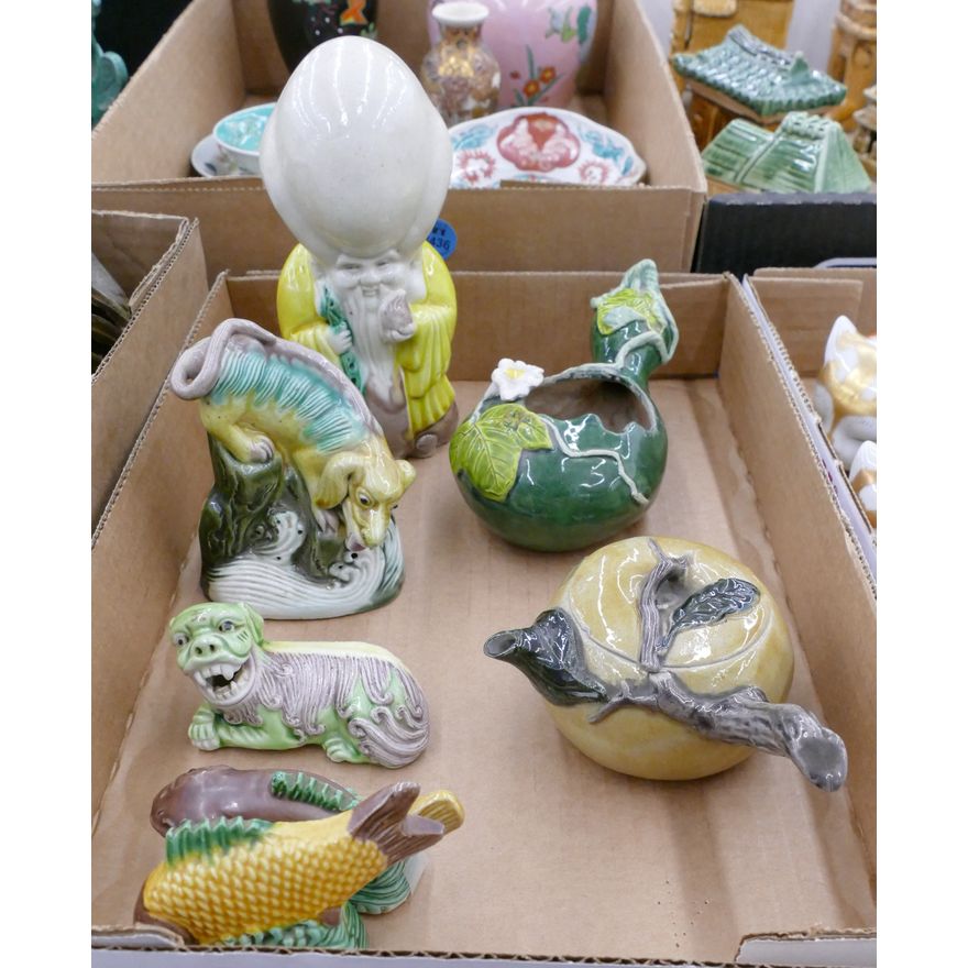 Box Old Chinese Export Figurines