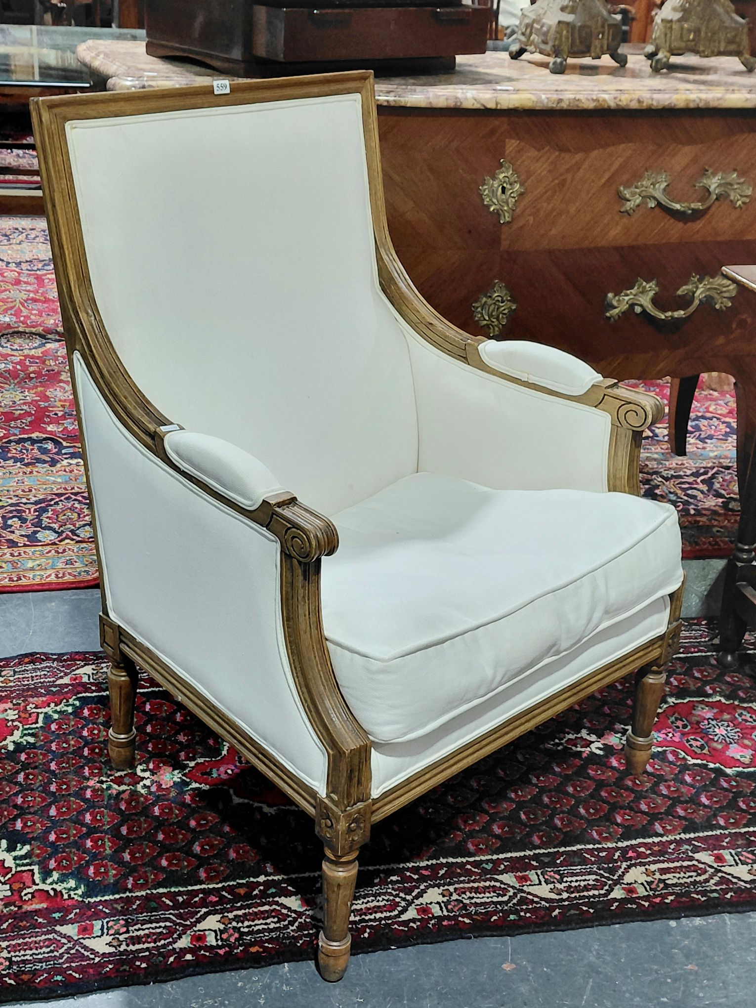 559 · FRENCH LOUIS XVI STYLE BERGERE