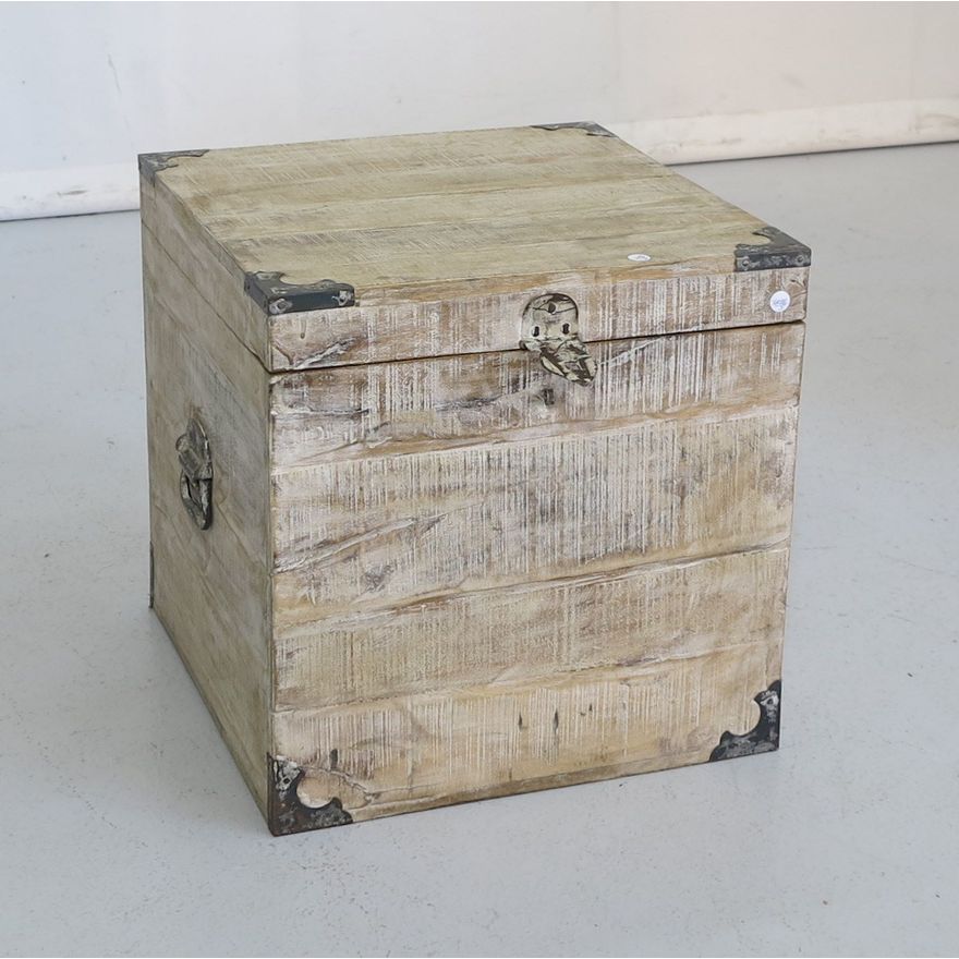 STORAGE BOX