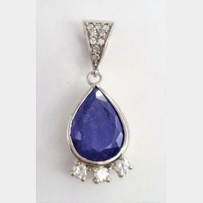 HUGE 8.160CTS TANZANITE AND 0.380CTS DIAMONDS IN 18CT WHITE GOLD PENDANT