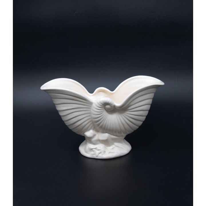 Crown Lynn Potteries - Nautilus vase